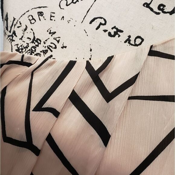 One Shoulder Geometric Print Dress - Picture 4 of 4